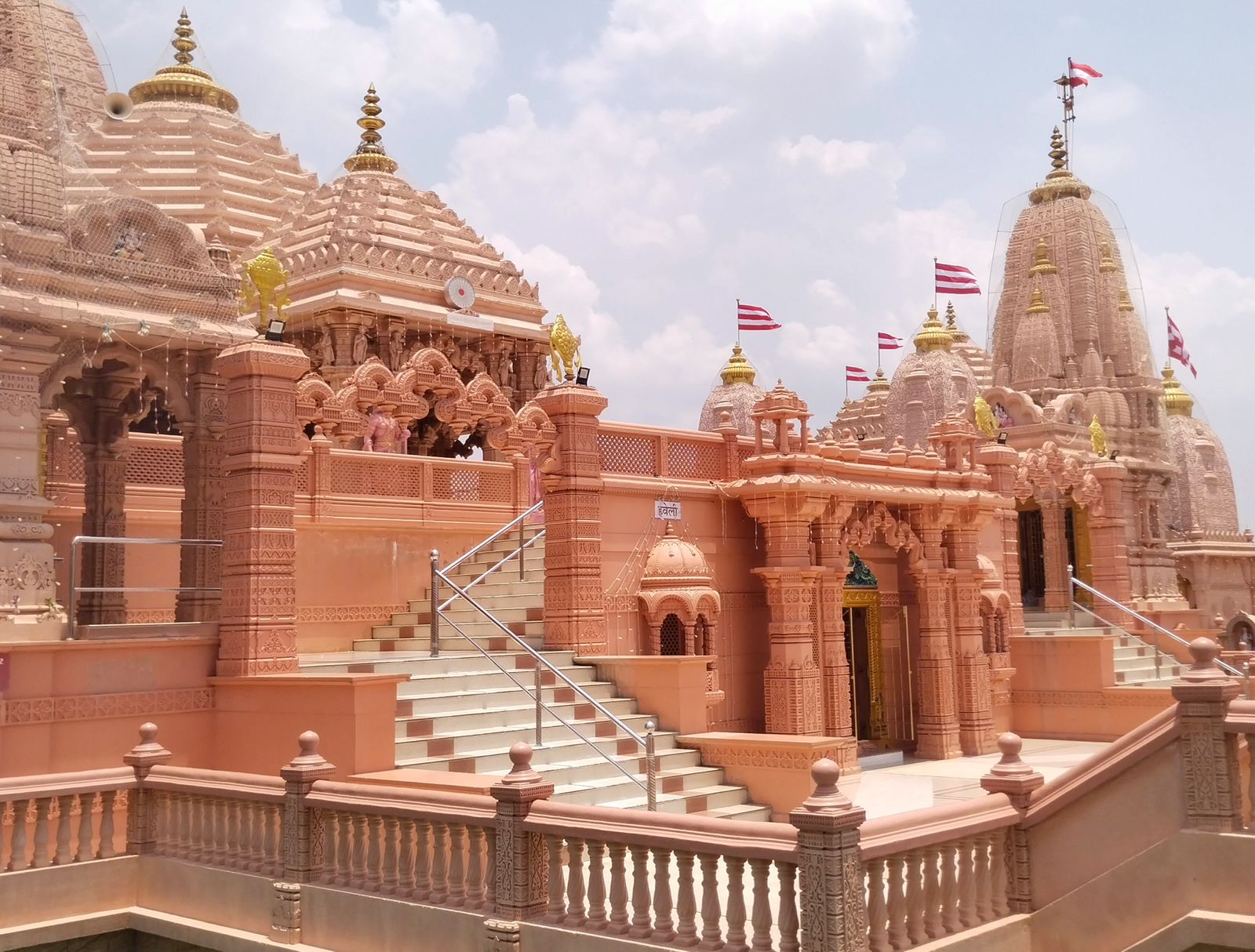 Varanasi Ayodhya Tour Package - Image 2