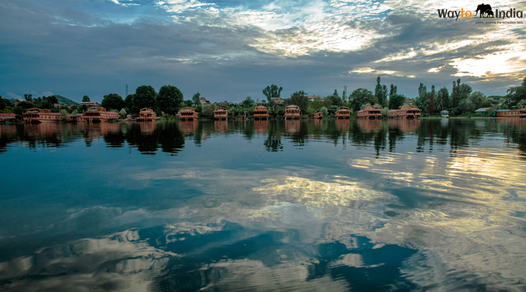 Srinagar Houseboat Packages - Image 2